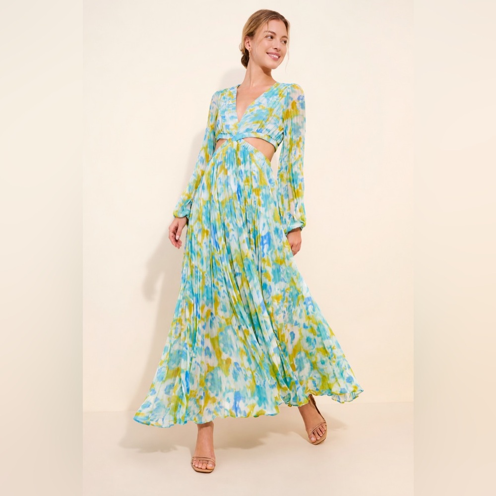 ASTR Revery Long-Sleeve Cutout
Maxi Dress